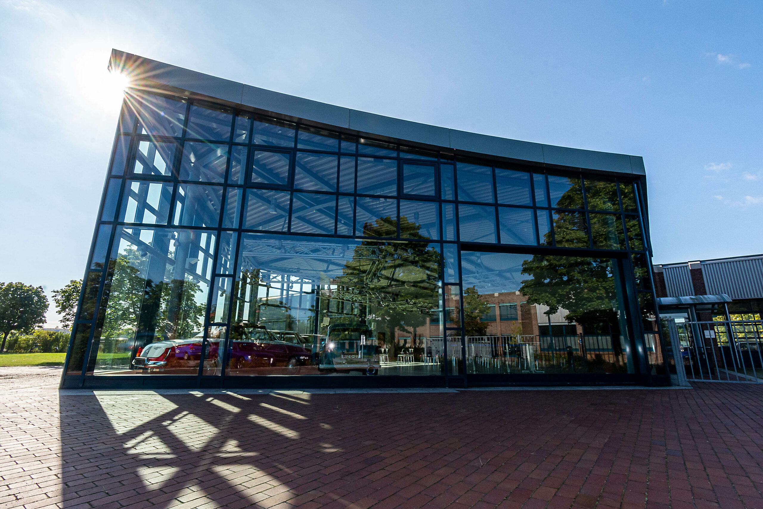 Architekturfotografie - Werbeagentur Haas - Kfz-Innung Dresden: Autohaus